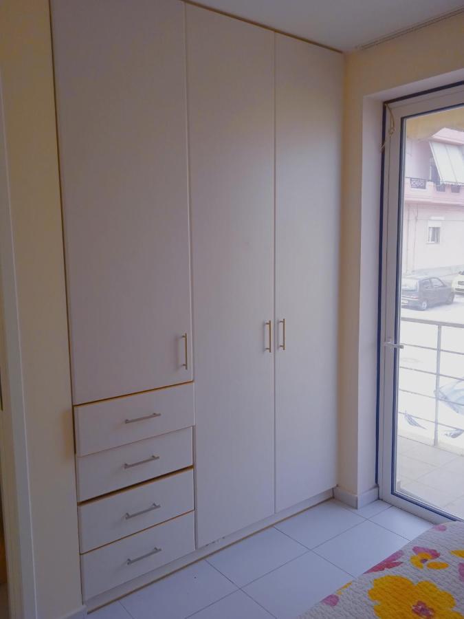 Demy'S Apartment Lavrion Exterior photo