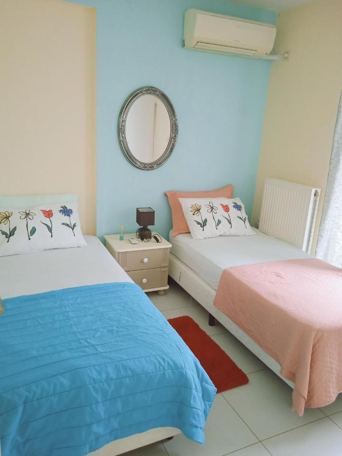 Demy'S Apartment Lavrion Exterior photo