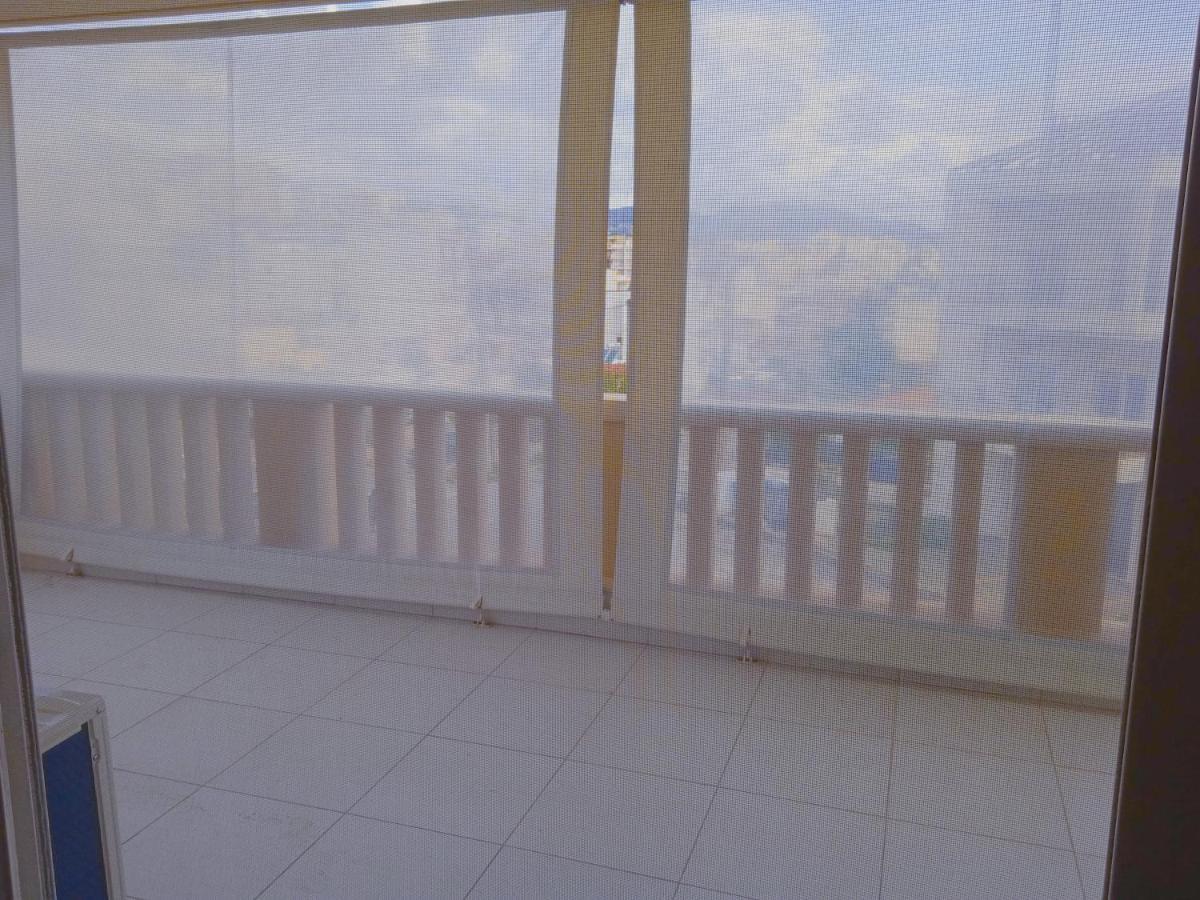 Demy'S Apartment Lavrion Exterior photo